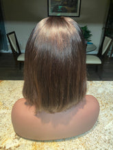 Load image into Gallery viewer, Straight Bob Closure Wig
